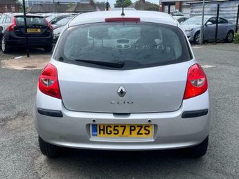 Renault Clio 1.6 VVT Dynamique 5dr