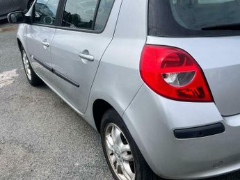 Renault Clio 1.6 VVT Dynamique 5dr