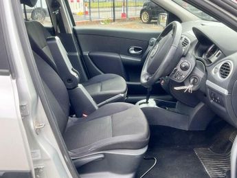 Renault Clio 1.6 VVT Dynamique 5dr