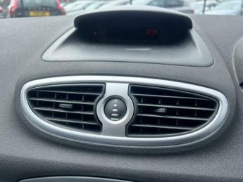 Renault Clio 1.6 VVT Dynamique 5dr