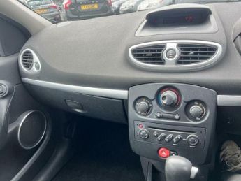 Renault Clio 1.6 VVT Dynamique 5dr