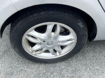 Renault Clio 1.6 VVT Dynamique 5dr