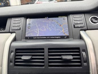 Land Rover Discovery Sport TD4 HSE
