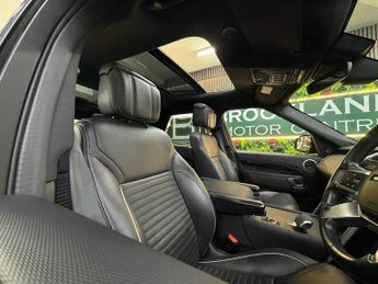 Land Rover Discovery R-DYNAMIC HSE [2X SERVICES, EXTENDED LAND ROVER WARRANTY & HUGE 