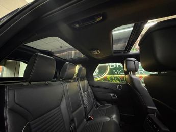 Land Rover Discovery R-DYNAMIC HSE [2X SERVICES, EXTENDED LAND ROVER WARRANTY & HUGE 