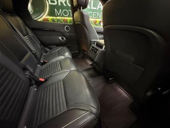 Land Rover Discovery R-DYNAMIC HSE [2X SERVICES, EXTENDED LAND ROVER WARRANTY & HUGE 