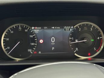 Land Rover Discovery R-DYNAMIC HSE [2X SERVICES, EXTENDED LAND ROVER WARRANTY & HUGE 
