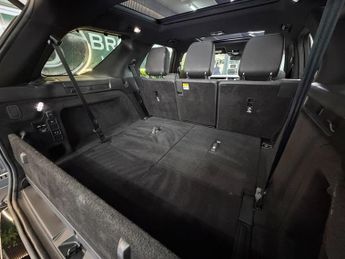 Land Rover Discovery R-DYNAMIC HSE [2X SERVICES, EXTENDED LAND ROVER WARRANTY & HUGE 