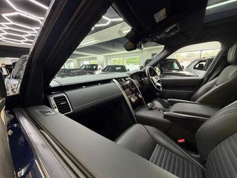 Land Rover Discovery R-DYNAMIC HSE [2X SERVICES, EXTENDED LAND ROVER WARRANTY & HUGE 