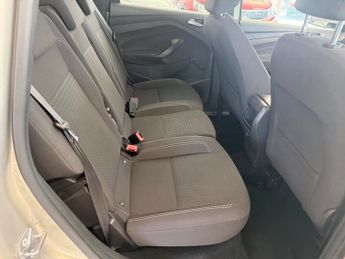 Ford C-Max ZETEC 5 DOOR PETROL 65000 MILES 16 PLATE SAT NAV