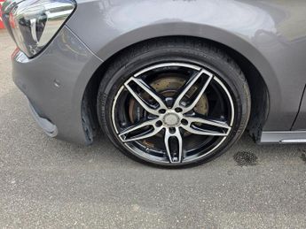 Mercedes-Benz CLA 2.1 CLA220d AMG Line Coupe 7G-DCT 4MATIC Euro 6 (s/s) 4dr