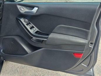 Ford Fiesta 1.0T EcoBoost Titanium Auto Euro 6 (s/s) 5dr