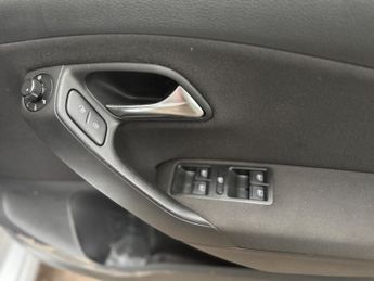 Volkswagen Polo SEL DSG PETROL AUTOMATIC
