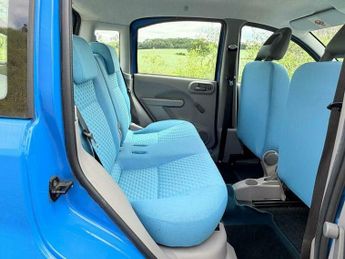 Fiat Panda 1.2 Dynamic Hatchback 5dr Petrol Dualogic (127 g/km, 60 bhp)