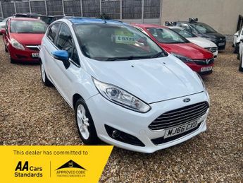 Ford Fiesta ZETEC WHITE EDITION SPRING