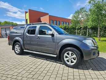 Nissan Navara 2.5 dCi Tekna Auto 4WD Euro 5 4dr