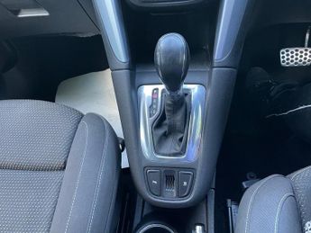 Vauxhall Zafira 1.4i Turbo SRi MPV 5dr Petrol Auto Euro 6 (140 ps)