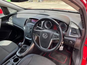 Vauxhall Astra 1.6 16v SE Hatchback 5dr Petrol Manual Euro 5 (115 ps)