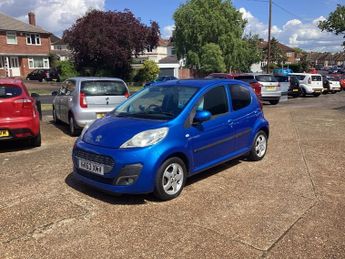 Peugeot 107 1.0 12V Allure Hatchback 5dr Petrol 2 Tronic Euro 5 (68 ps)