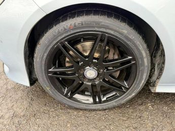 Mercedes E Class E220 CDI AMG SPORT