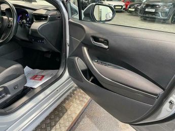Toyota Corolla 1.8 VVT-h Icon Tech CVT Euro 6 (s/s) 5dr