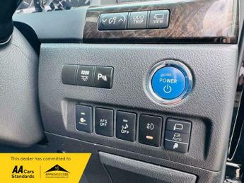 Toyota Vellfire ANH20 AUTO 2.4 HYBRID AUTO 4WD 7 SEATER