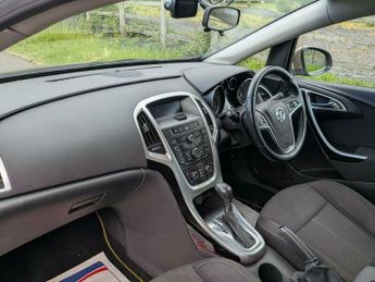 Vauxhall Astra 1.6 16V SRi Sports Tourer Auto Euro 5 5dr