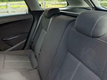 Vauxhall Astra 1.6 16V SRi Sports Tourer Auto Euro 5 5dr