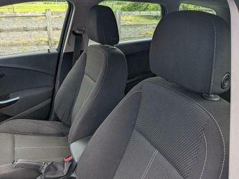 Vauxhall Astra 1.6 16V SRi Sports Tourer Auto Euro 5 5dr
