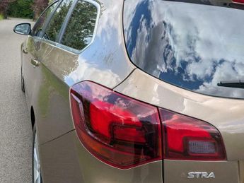 Vauxhall Astra 1.6 16V SRi Sports Tourer Auto Euro 5 5dr