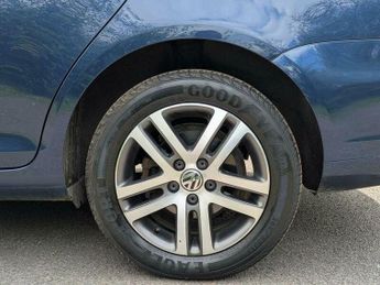 Volkswagen Golf 1.6 TDI SE DSG Euro 5 5dr