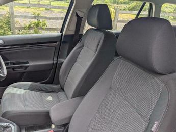 Volkswagen Golf 1.6 TDI SE DSG Euro 5 5dr