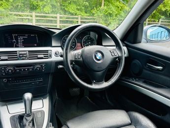 BMW 3 SERIES 330i SE