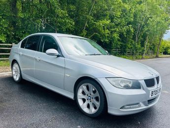 BMW 3 SERIES 330i SE
