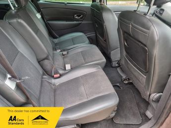 Renault Scenic GRAND DYNAMIQUE TOMTOM DCI EDC