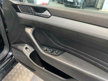 Volkswagen Passat 1.5 TSI EVO SEL DSG Euro 6 (s/s) 5dr