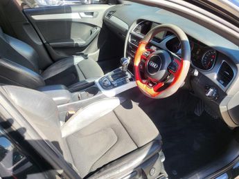 Audi A4 AVANT TDI S LINE