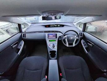 Toyota Prius 1.8 Hybrid VVT-h CVT 5dr 2 Keys PCO Ready