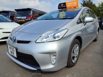 Toyota Prius 1.8 Hybrid VVT-h CVT 5dr 2 Keys PCO Ready