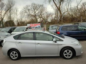 Toyota Prius 1.8 Hybrid VVT-h CVT 5dr 2 Keys PCO Ready