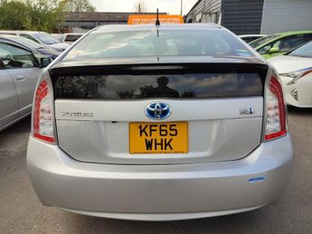 Toyota Prius 1.8 Hybrid VVT-h CVT 5dr 2 Keys PCO Ready