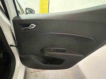 Renault Clio 1.6 E-TECH evolution Auto Euro 6 (s/s) 5dr