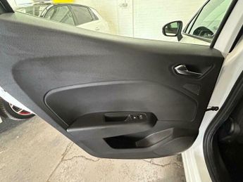 Renault Clio 1.6 E-TECH evolution Auto Euro 6 (s/s) 5dr