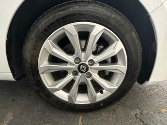 Renault Clio 1.6 E-TECH evolution Auto Euro 6 (s/s) 5dr