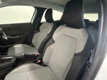 Renault Clio 1.6 E-TECH evolution Auto Euro 6 (s/s) 5dr