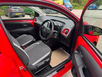 Toyota AYGO VVT-I X-PLAY X-SHIFT