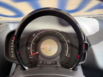 Toyota AYGO VVT-I X-PLAY X-SHIFT