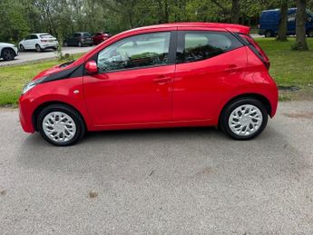 Toyota AYGO VVT-I X-PLAY X-SHIFT