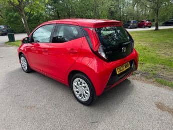 Toyota AYGO VVT-I X-PLAY X-SHIFT