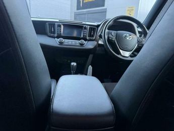 Toyota RAV4 2.5 VVT-h Design CVT Euro 6 (s/s) 5dr